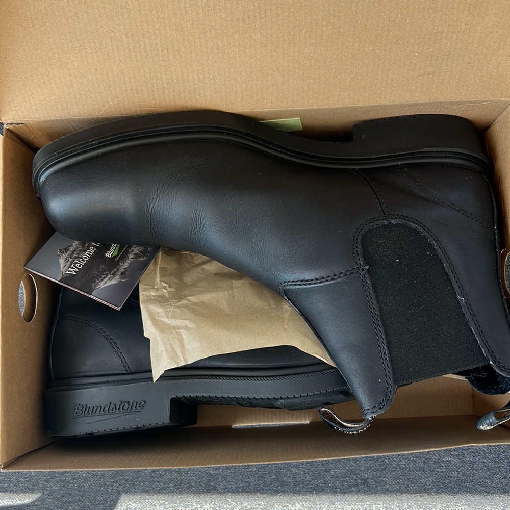 Men’s Blundstone elastic sided dress boot Size 12 US / 11 Aus/UK